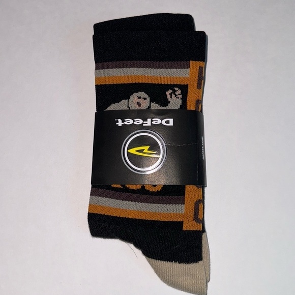 Defeet Socks M-10-13 W-10.5+ mudslinger events high cascades - Picture 1 of 2
